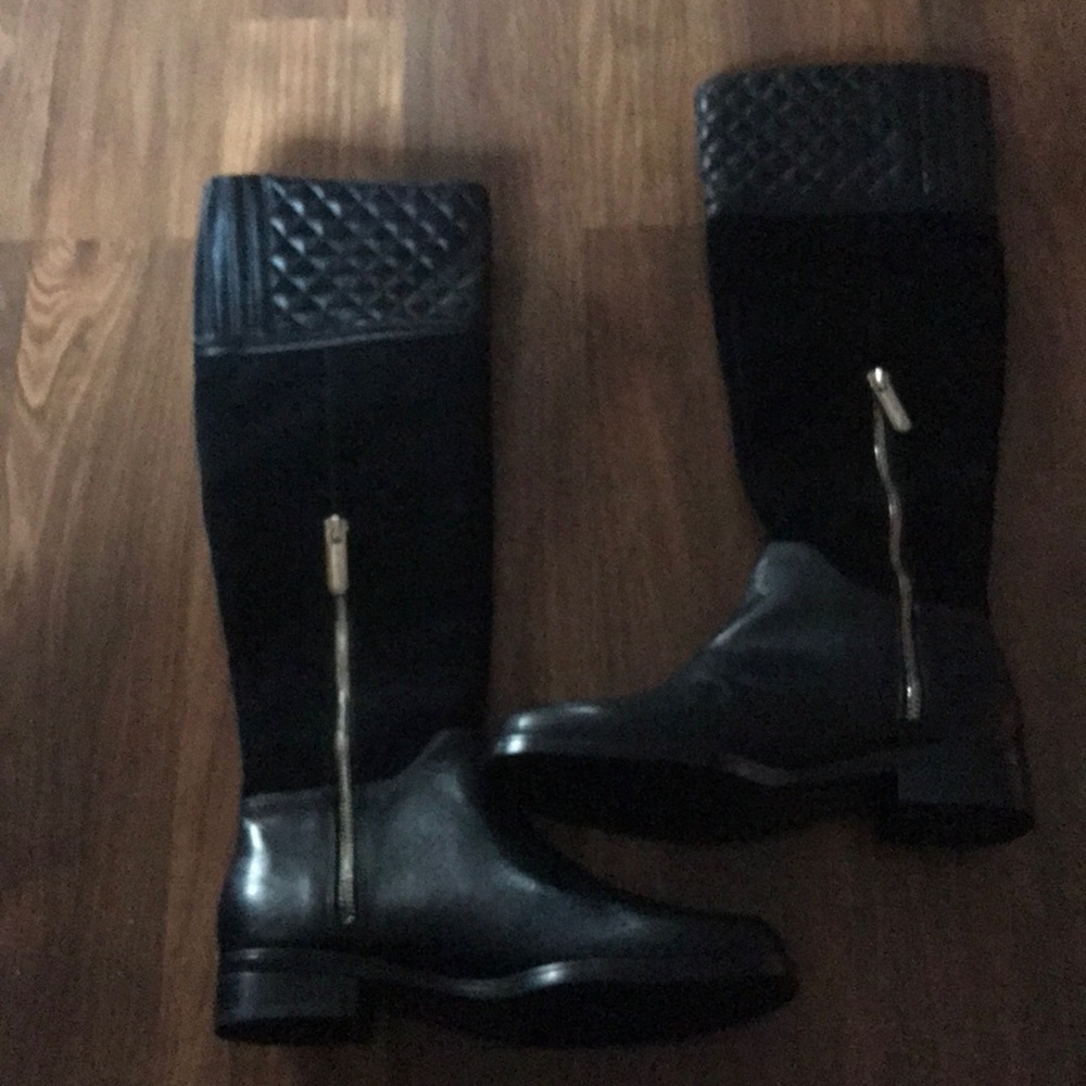 Ellen Tracy black riding boots.